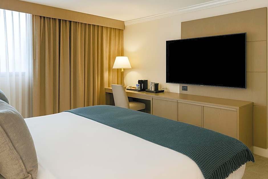 Ontario Airport Hotel & Conference Center