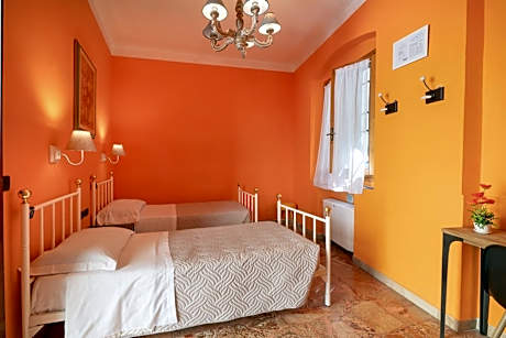 Twin Room with Bathroom