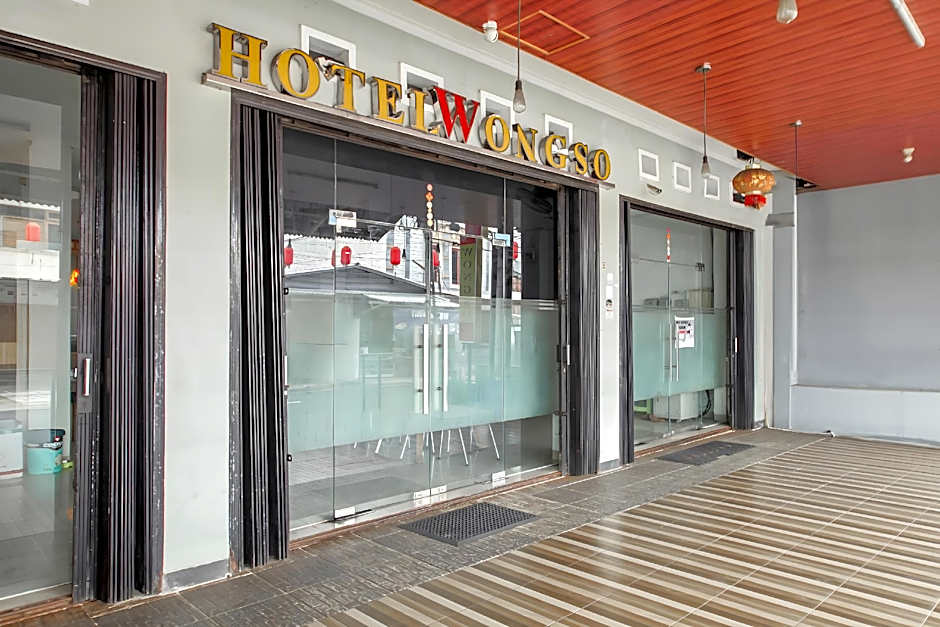 Capital O 93589 Hotel Wongso Syariah