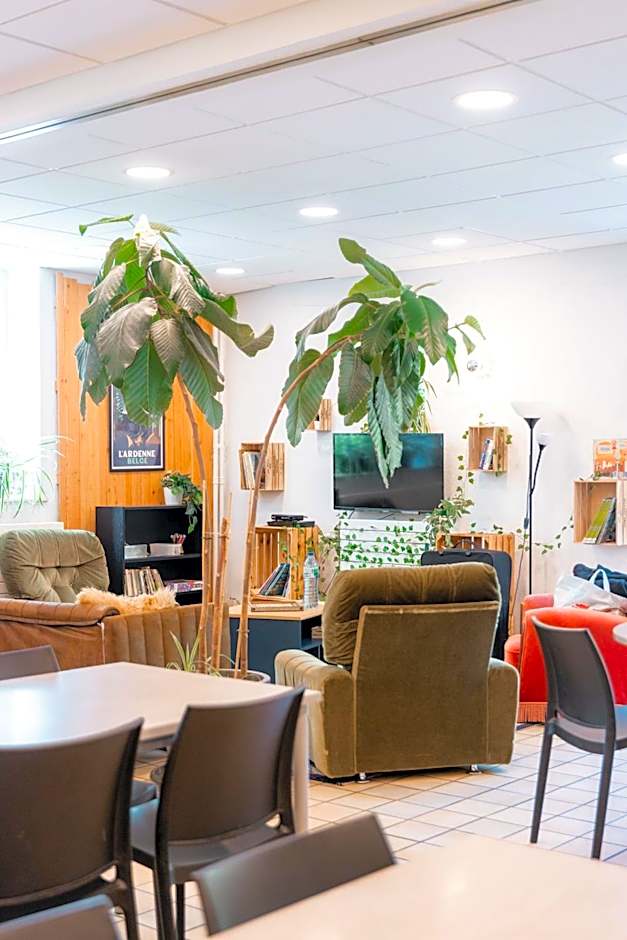 Auberge de Jeunesse de La Roche - Champlon