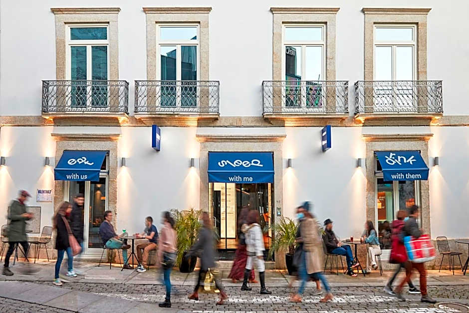 Chic & Basic Gravity