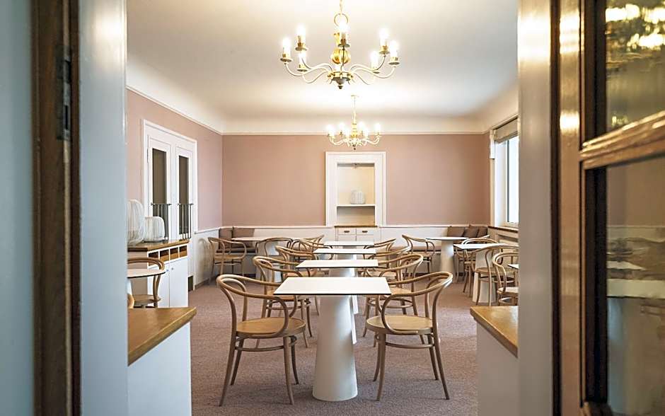 Hotel National by Mountain Hotels