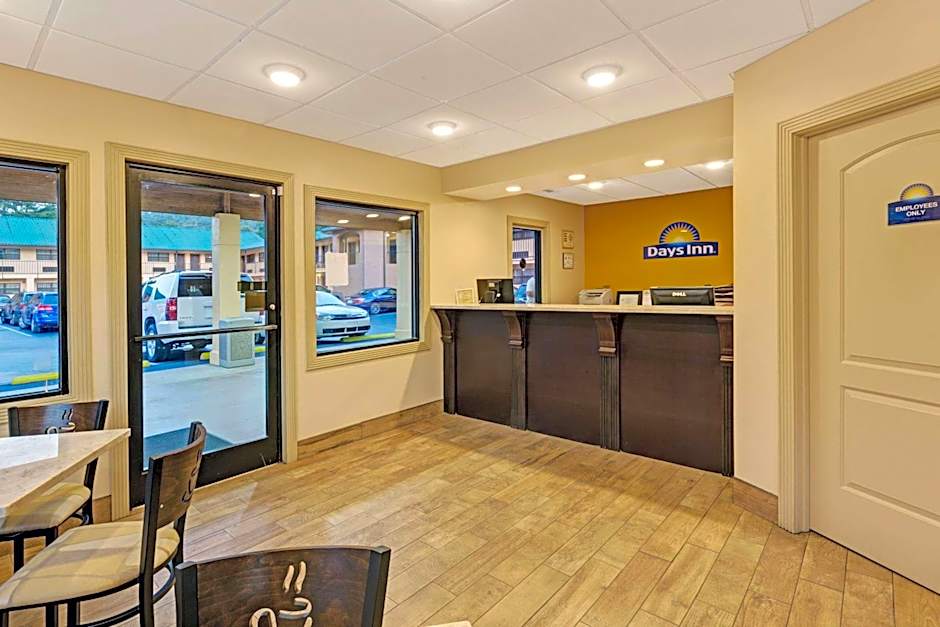 Days Inn by Wyndham Cherokee Near Casino
