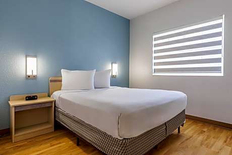 Queen Room - Disability Access - Roll in Shower