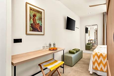 Double or Twin Room with Pool View - Unlimited Brunch