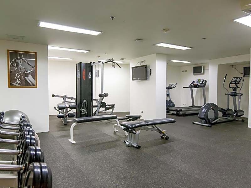 Oakwood Residence Sukhumvit 24 Hotel