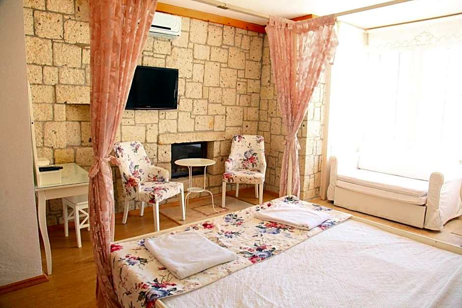 Kemerlihan Deluxe Hotel