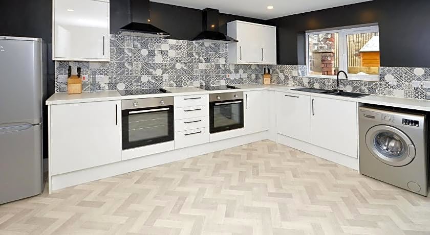 Townhouse PLUS @ London Road Stoke