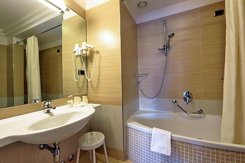 Suites & Residence Hotel