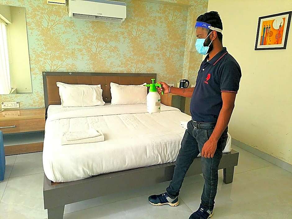 Comet Hotel – Bangalore, MN