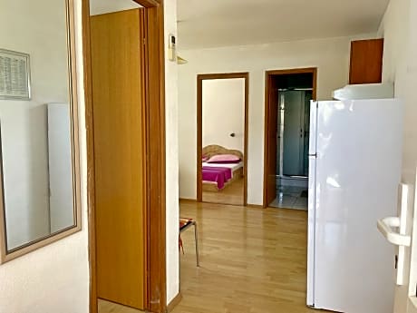 Apartment Capacity 4