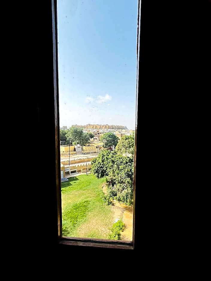 Golden Marigold Hotel