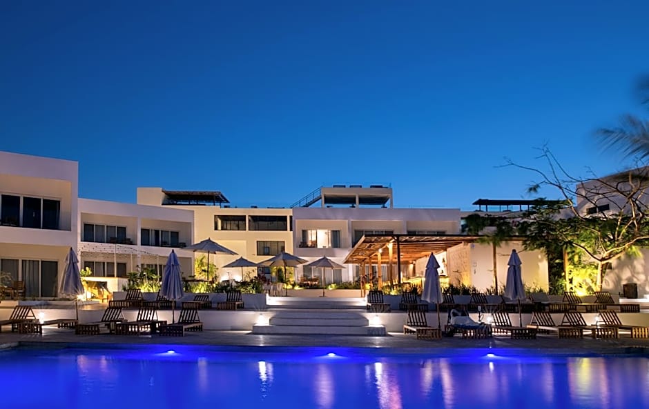 Nungwi Dreams by Mantis