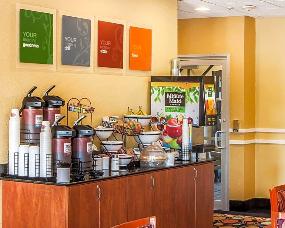 Comfort Inn & Suites