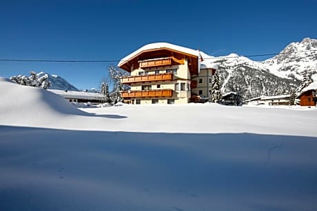 Hotel-Garni Weidacherhof