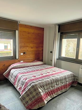 One-bedroom apartment sleeps 5