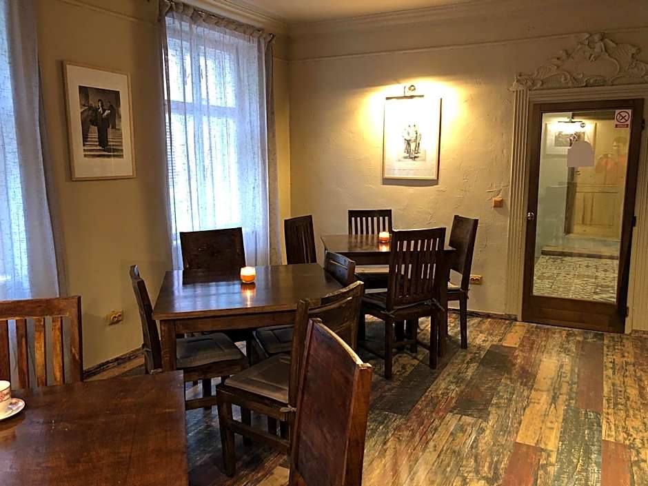 Poet Pastior Residence