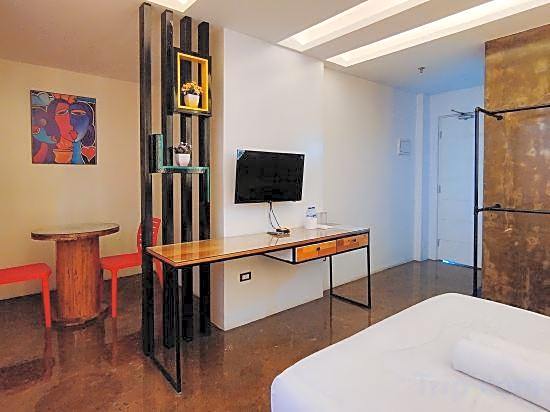 Estancia Roadside Inn by RedDoorz