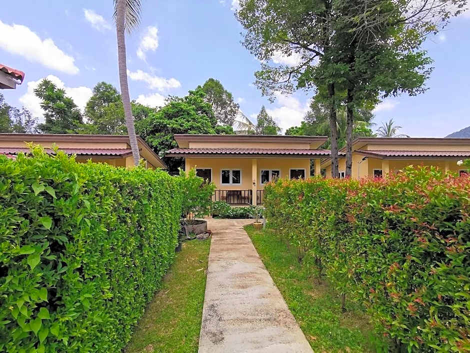 Ser-en-dip-i-ty Resort (SHA Extra Plus)