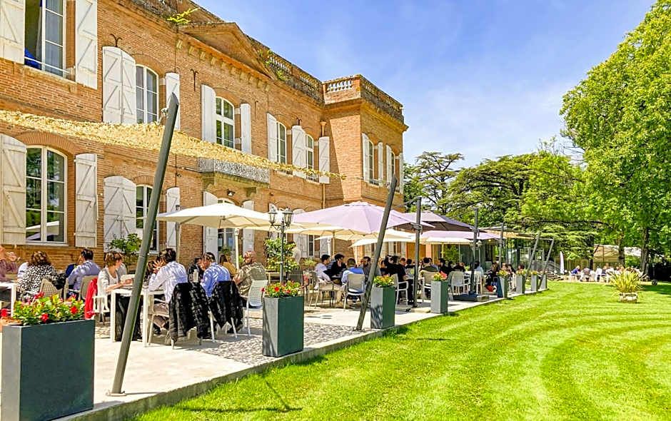 Le Domaine de Montjoie  BW Premier Collection
