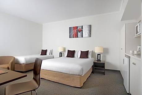 Studio Twin Room - Weekly Housekeeping