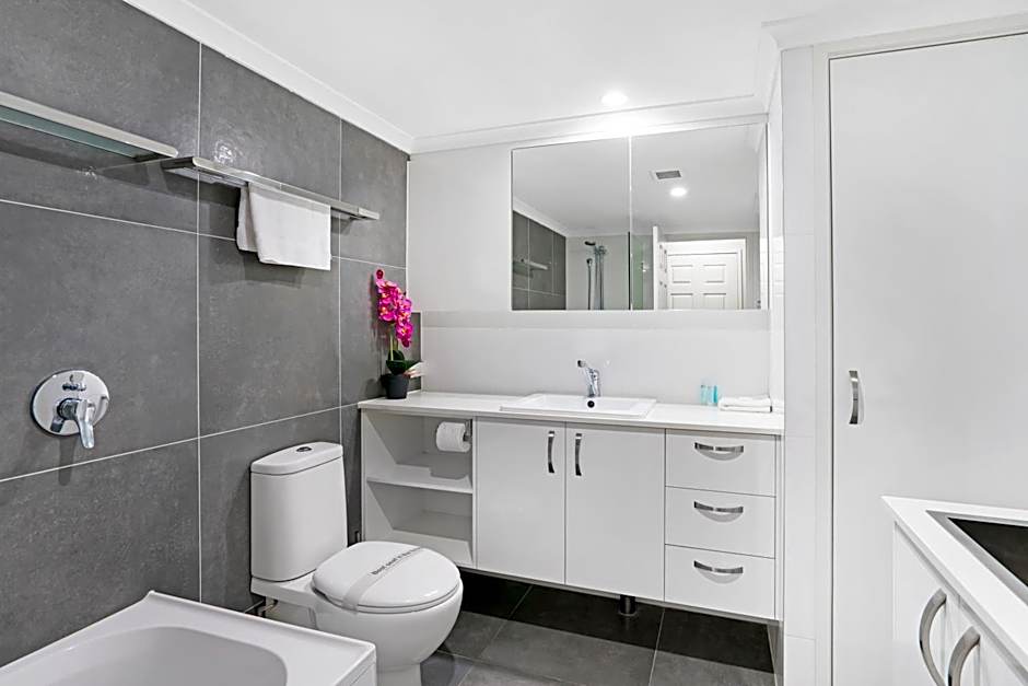 Oceanside Cove Holiday Apartments