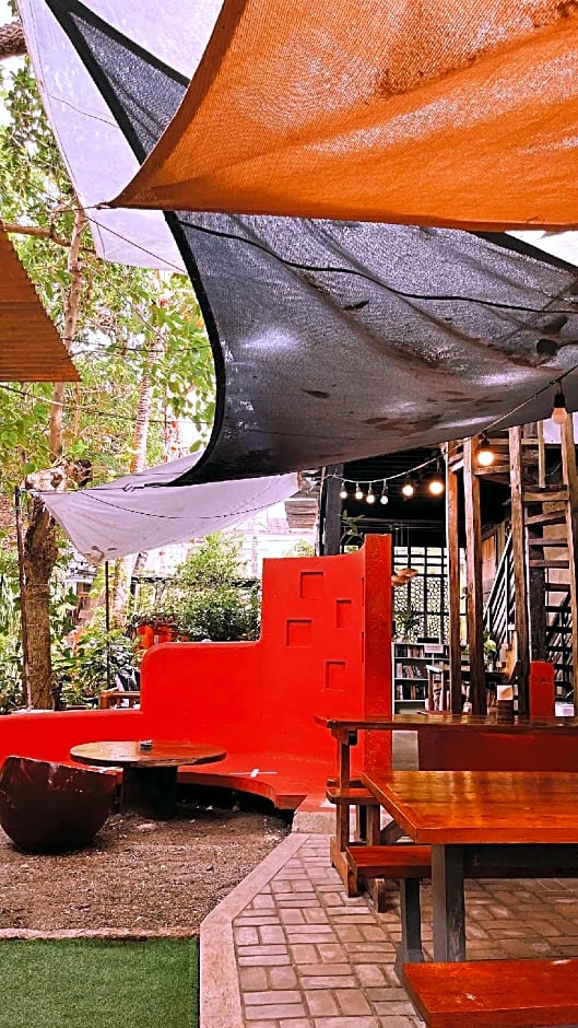 Lazy Dog Bed & Breakfast