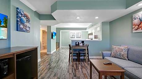 Suite with City View