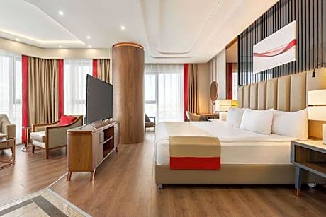 Deluxe King Suite - Smoking