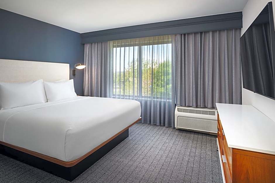 Courtyard by Marriott Kingston