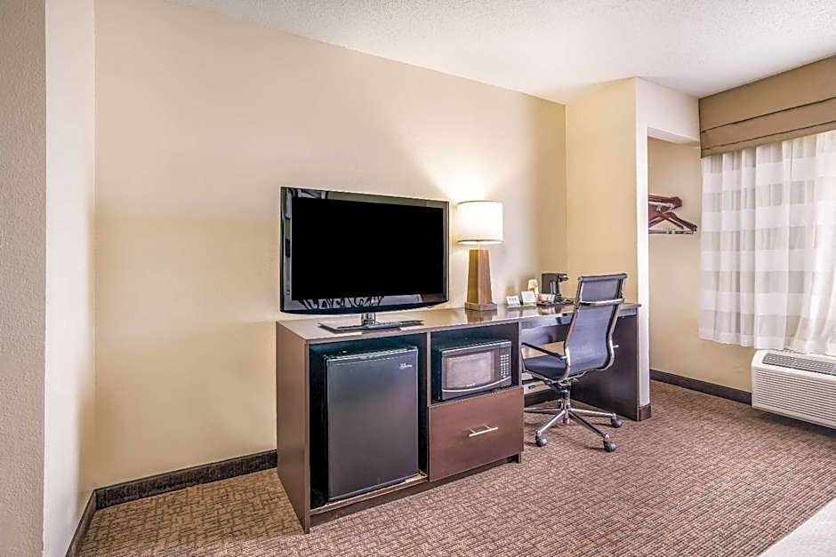 Sleep Inn & Suites Jacksonville near Camp Lejeune