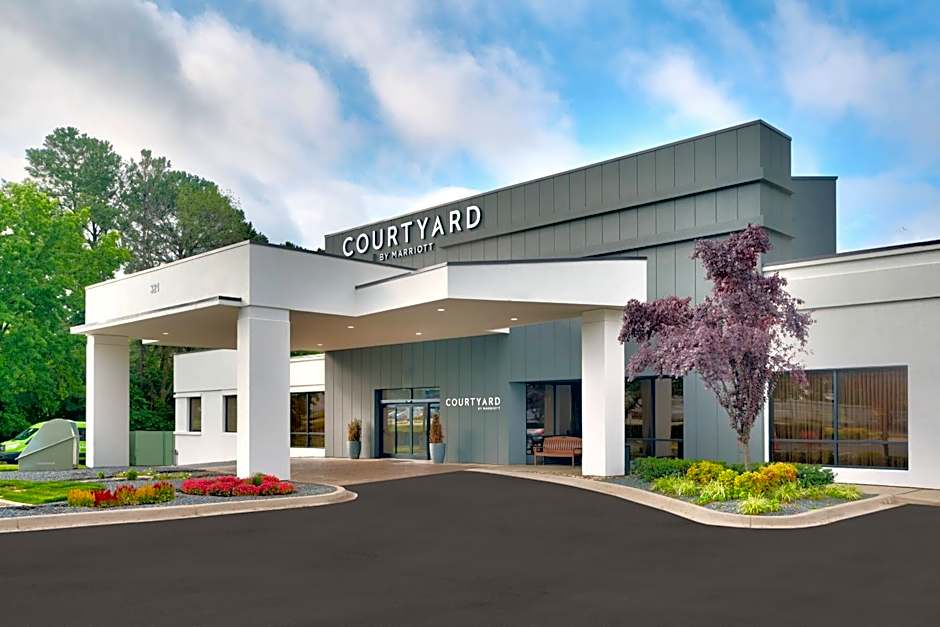 Courtyard by Marriott Charlotte Airport LoSo