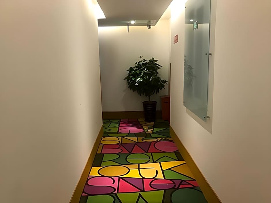 Shell Jinan Gaoxin District Shunhua Road Qilu Software Park Hotel