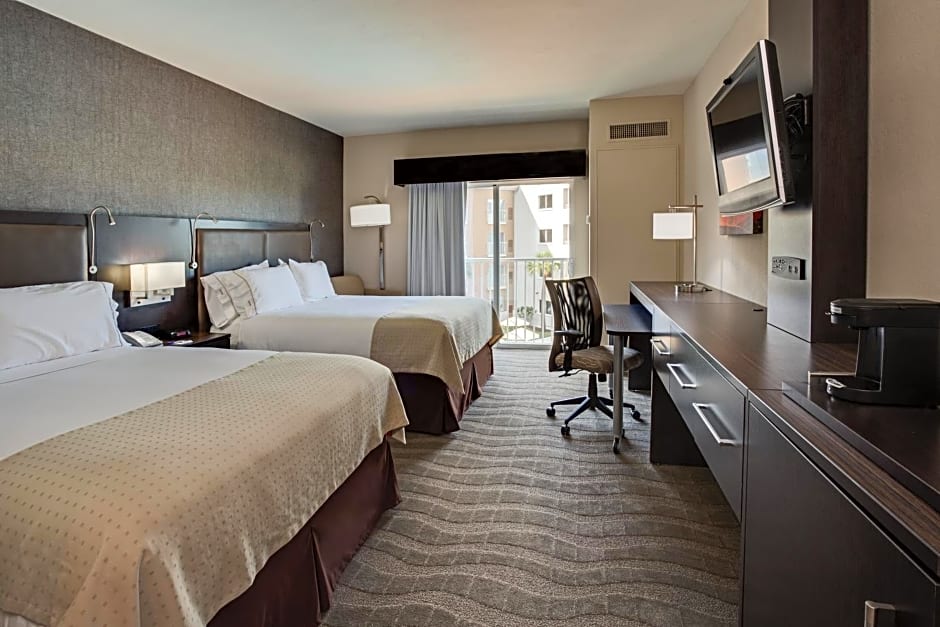 Holiday Inn Express Naples Downtown 5th Avenue By IHG