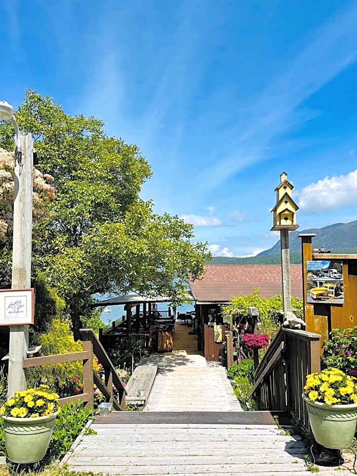 Gracies Grotto Cabin