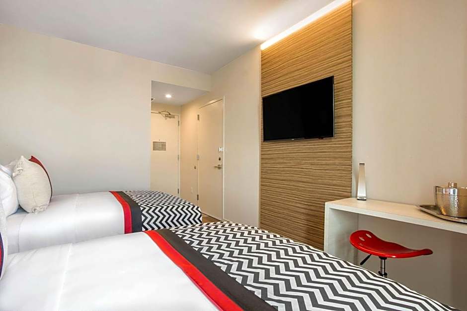 Insignia Hotel Brooklyn, Ascend Hotel Collection