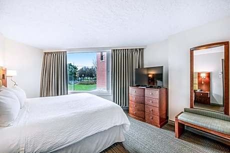 One Bedroom Suite Partial Harbor View