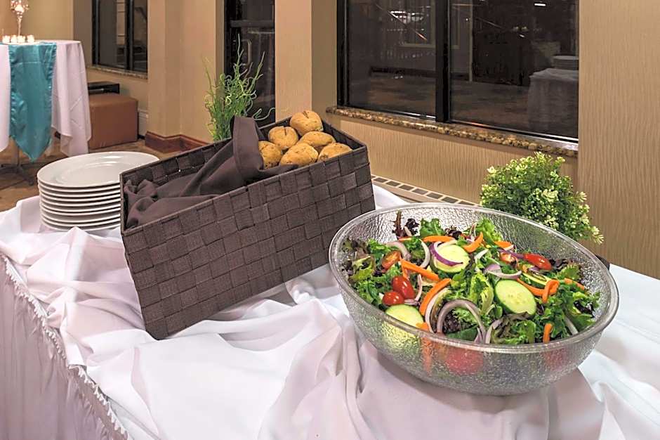 Hilton Garden Inn Southfield