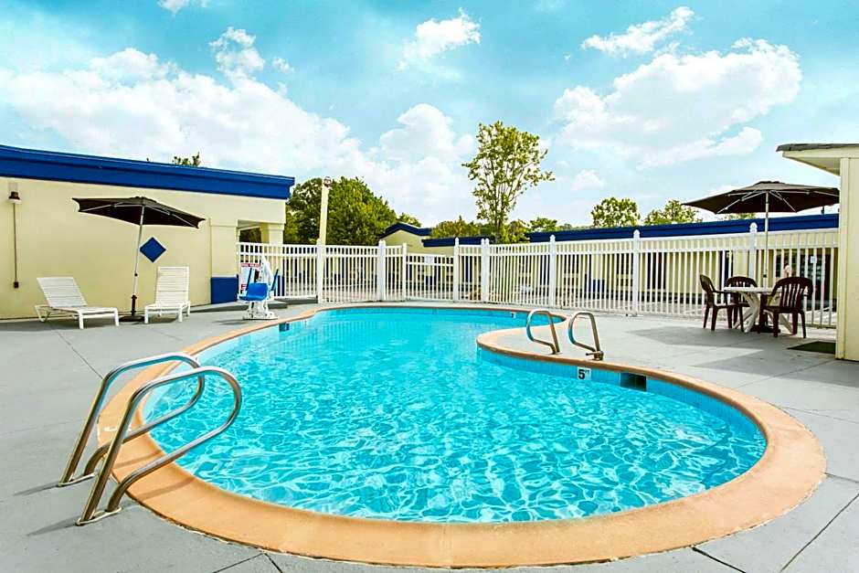 Days Inn by Wyndham Virginia Beach Town Center