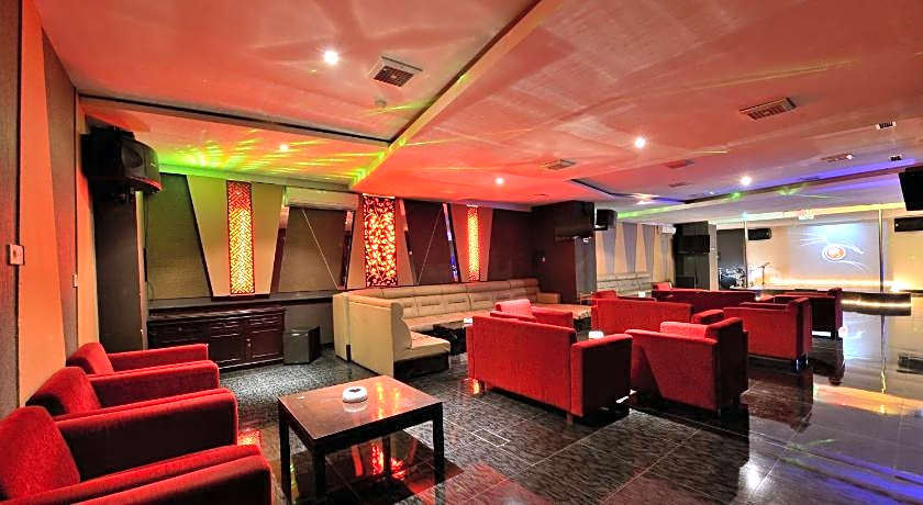 Gino Feruci Kebon Jati Bandung