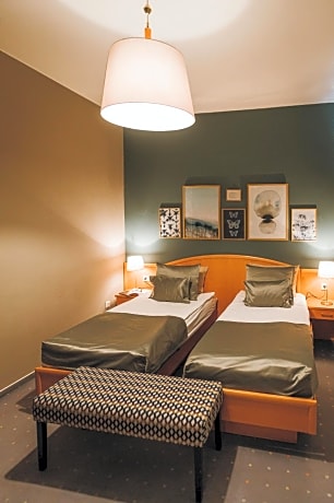 2 Beds