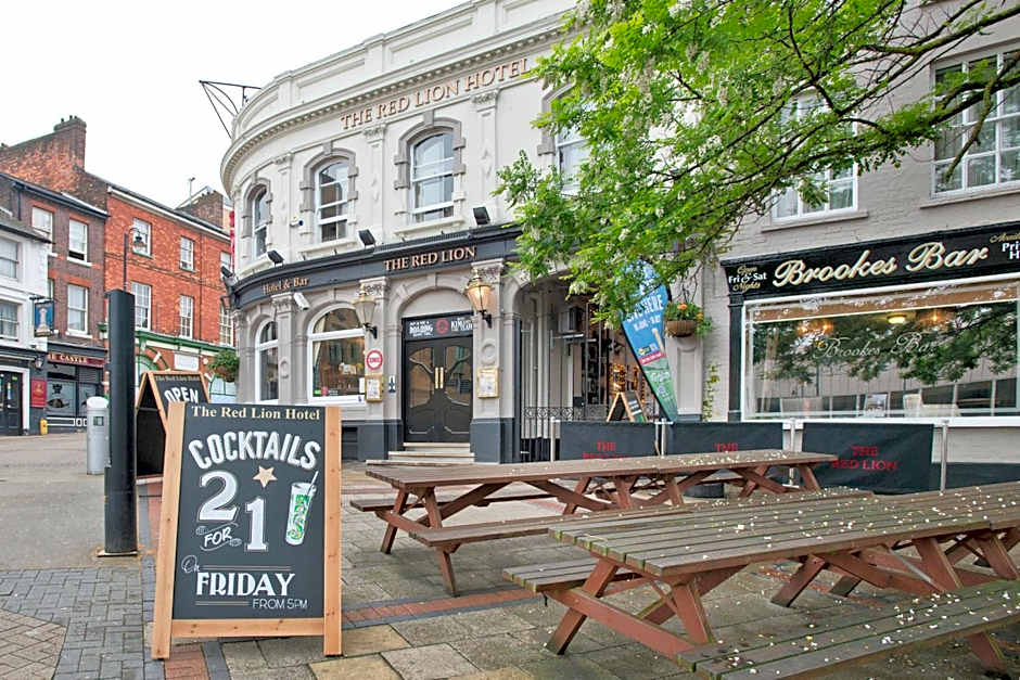 OYO The Red Lion Hotel