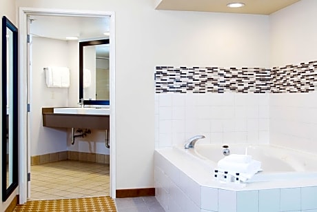 Country Inn & Suites by Radisson, Milwaukee West (Brookfield), WI