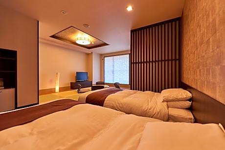 Deluxe Room with Tatami area - Non-Smoking