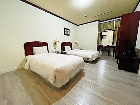 Twin Room with Parking