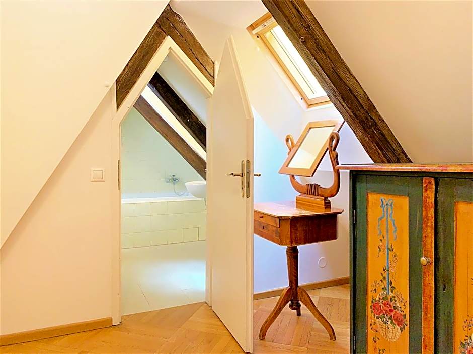 Small Luxury Palace Residence