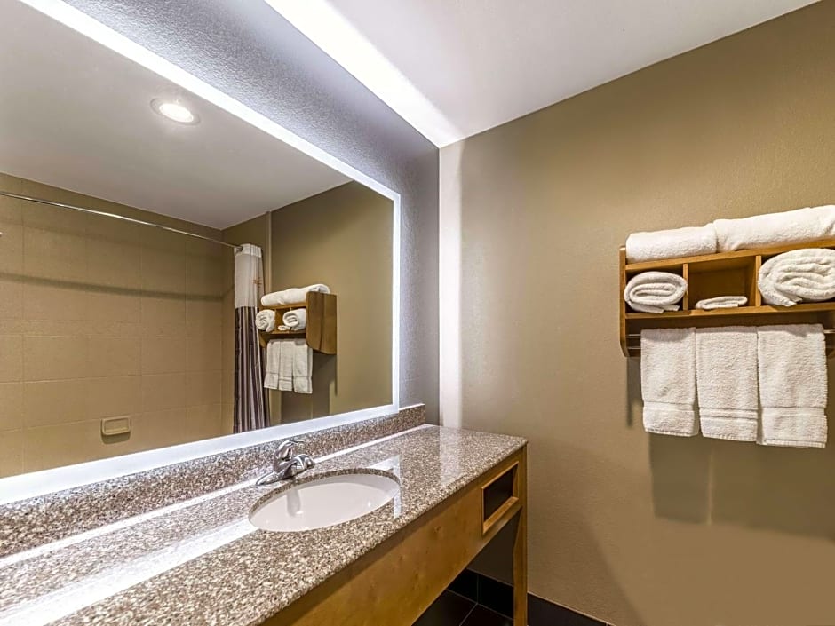 La Quinta Inn & Suites by Wyndham Tulsa - Catoosa