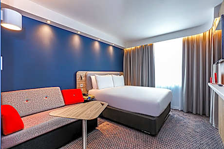 1 Double Standard Sofa Bed with Free Hot Breakfast