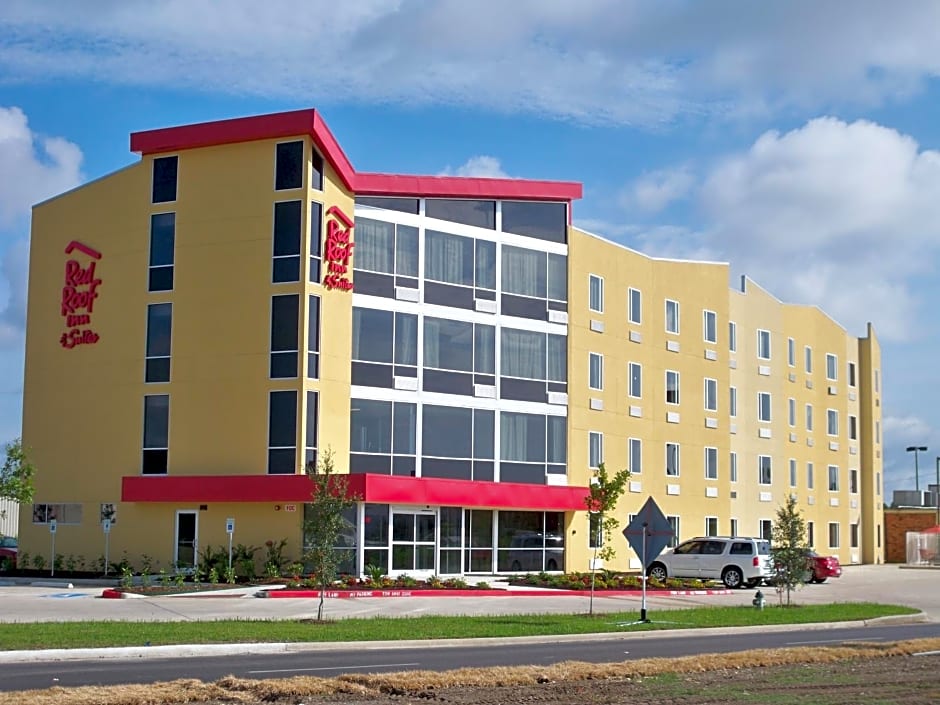 Red Roof Inn & Suites Beaumont