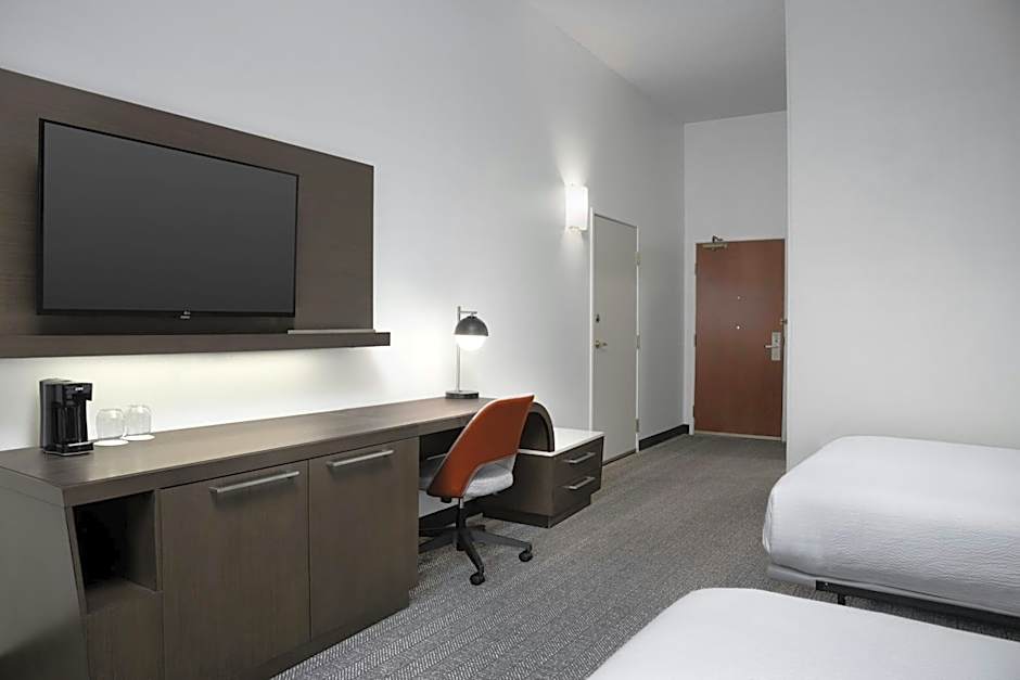 Courtyard by Marriott Lakeland